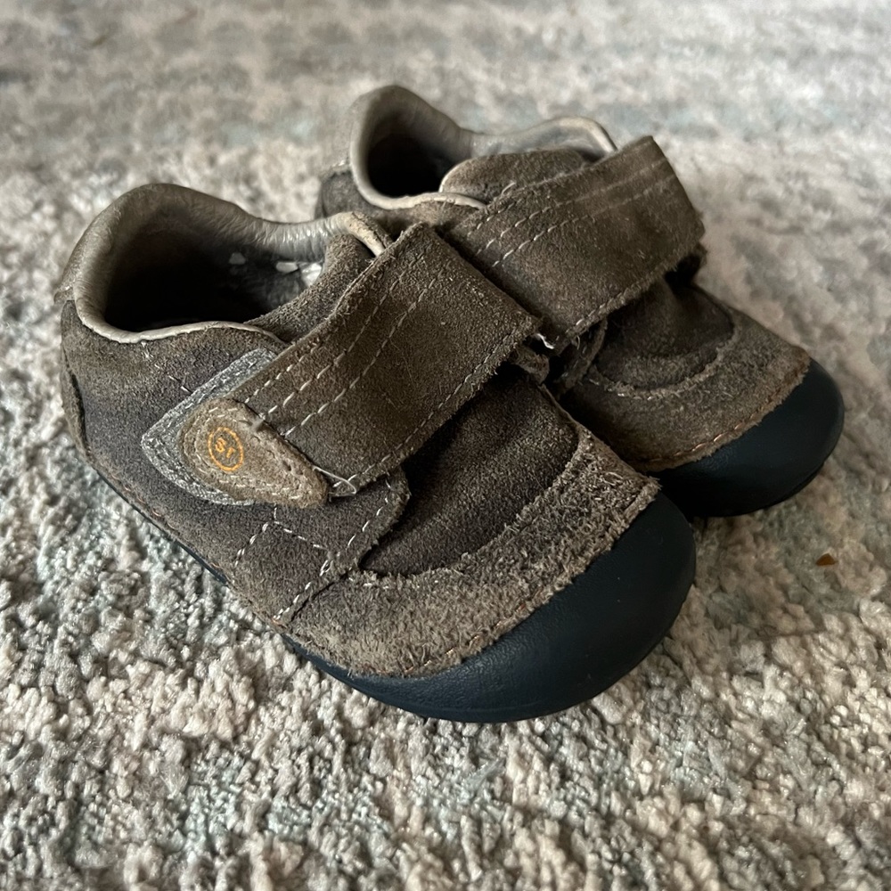 Stride Rite AOFT MOTION toddler leather shoes size 5
